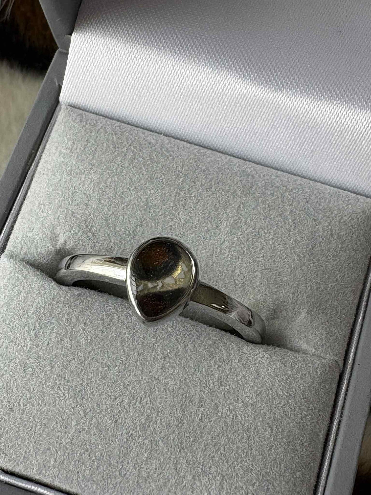Silent Teardrop Ring
