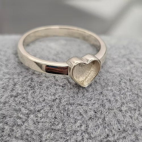 9ct Gold Classic Heart Ring