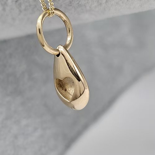 9ct Gold Pebble Heart Necklace
