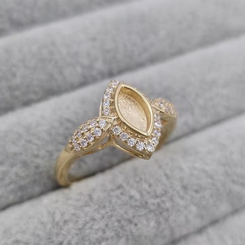 9ct Gold Princess Marquise Ring