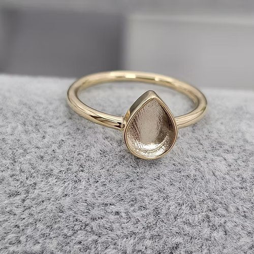 9ct Gold Silent Teardrop Ring