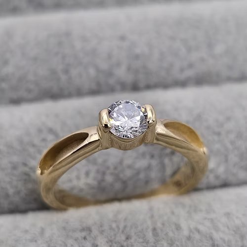 9ct Gold Timeless Solitaire Ring
