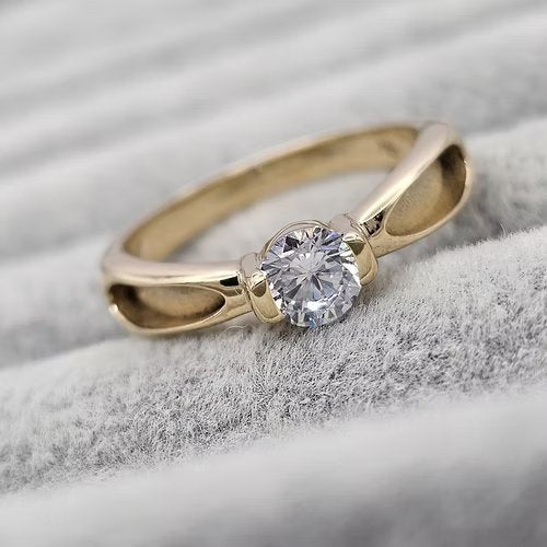 9ct Gold Timeless Solitaire Ring