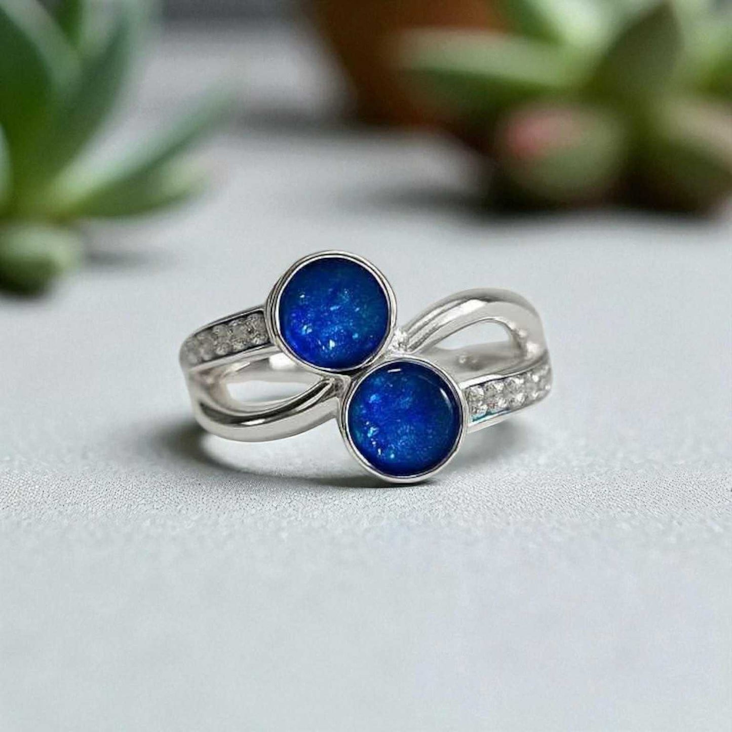 Together Forever Ring, suitable for 2 sets of ashes.