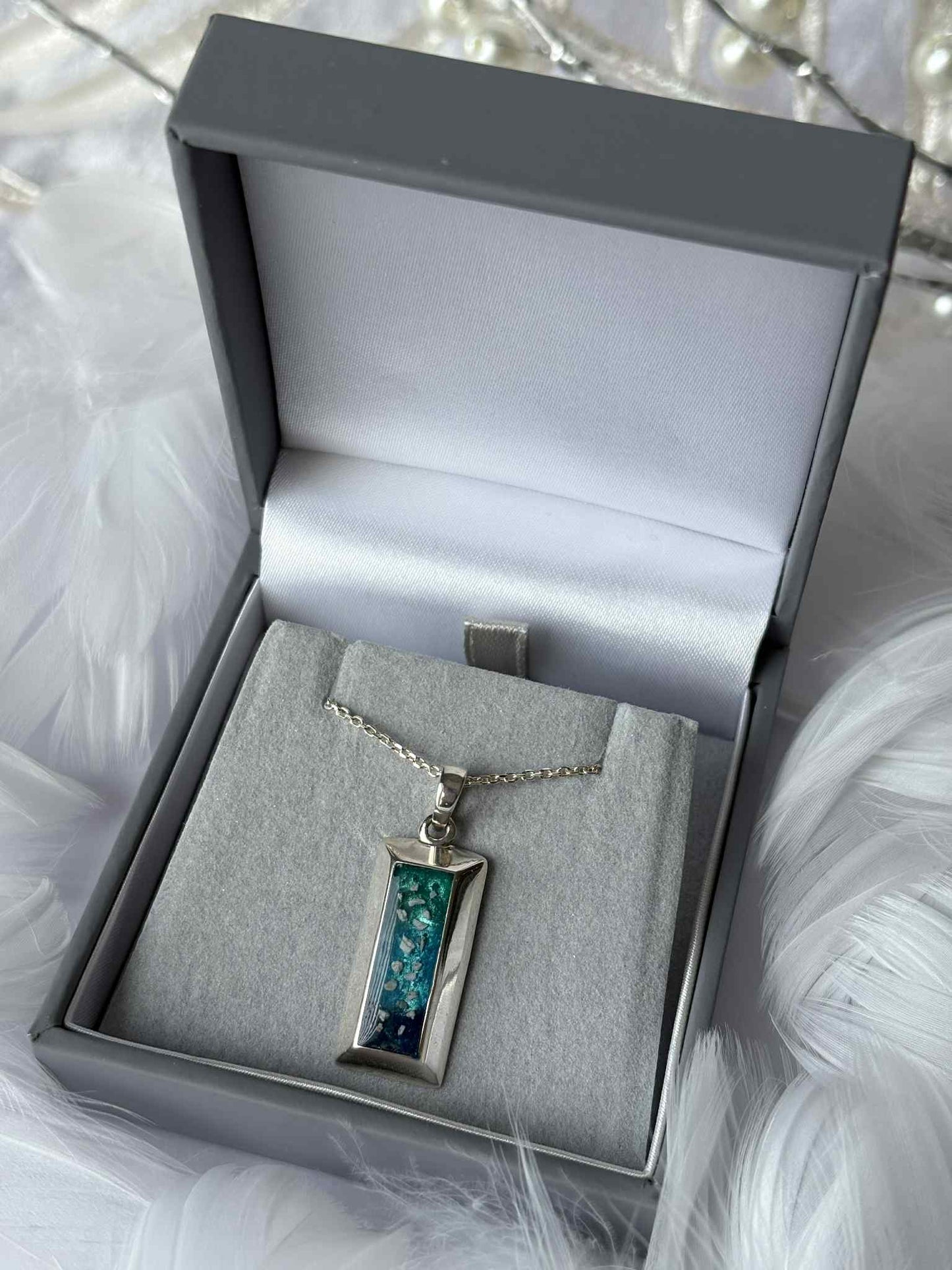 Mens Heritage Bar Pendant