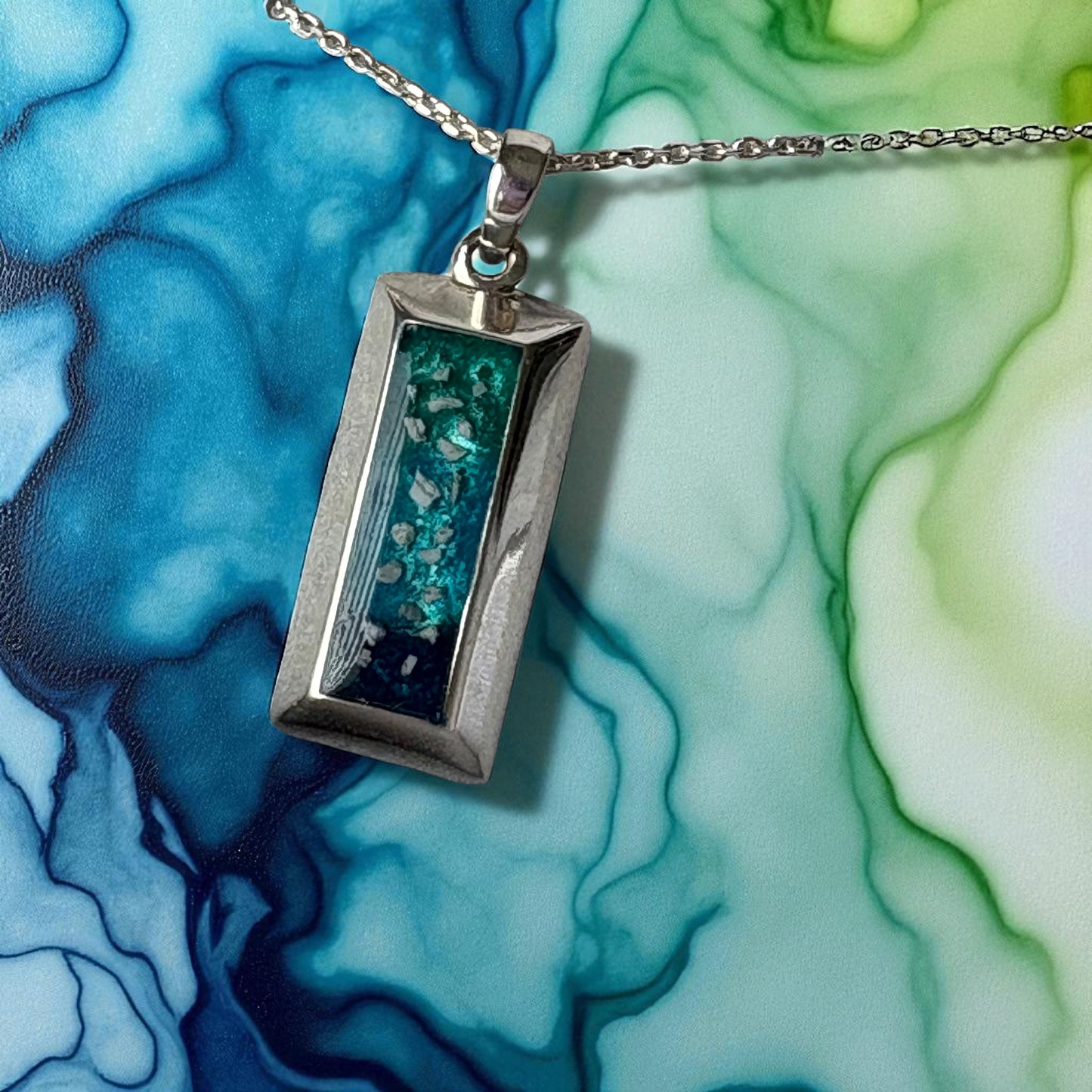 Mens Heritage Bar Pendant