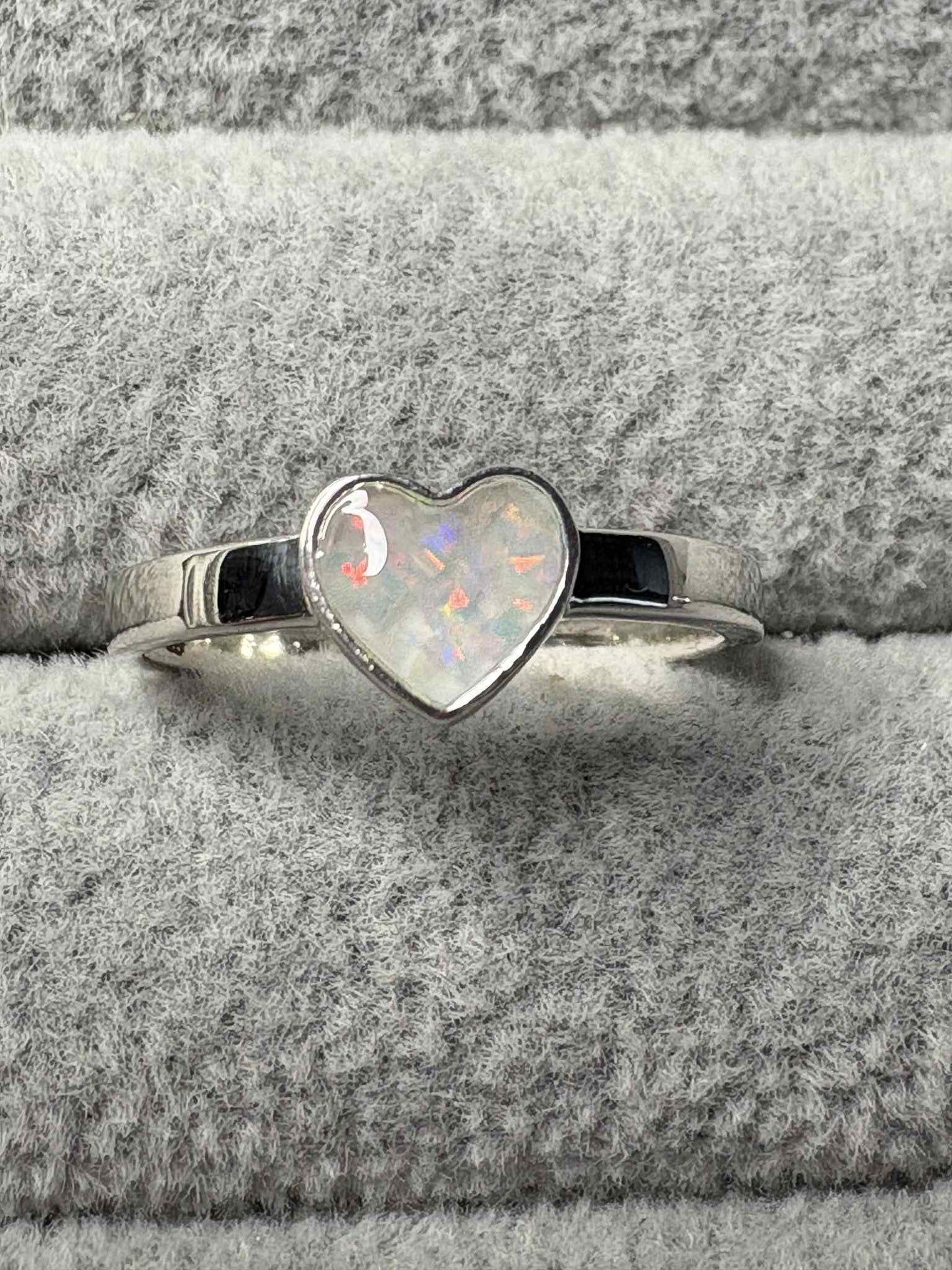 Classic Heart Ring