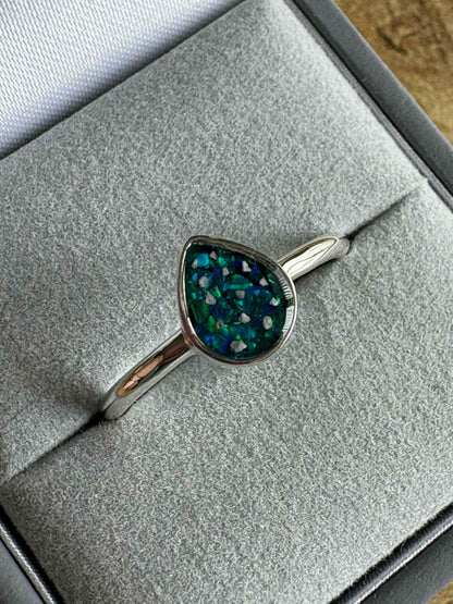 Silent Teardrop Ring