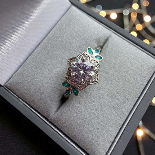 Cleopatra Ring, suitable for 1 to 6 sets of ashes.