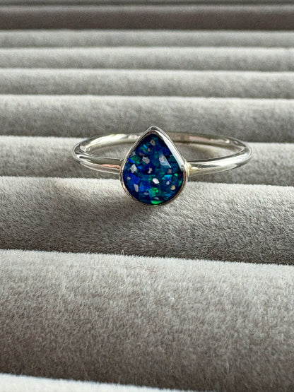 Silent Teardrop Ring