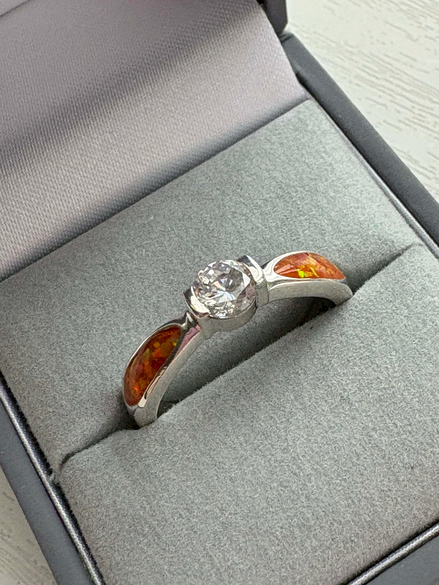 Timeless Solitaire Ring, suitable for 2 sets of ashes.