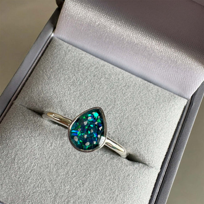 Silent Teardrop Ring