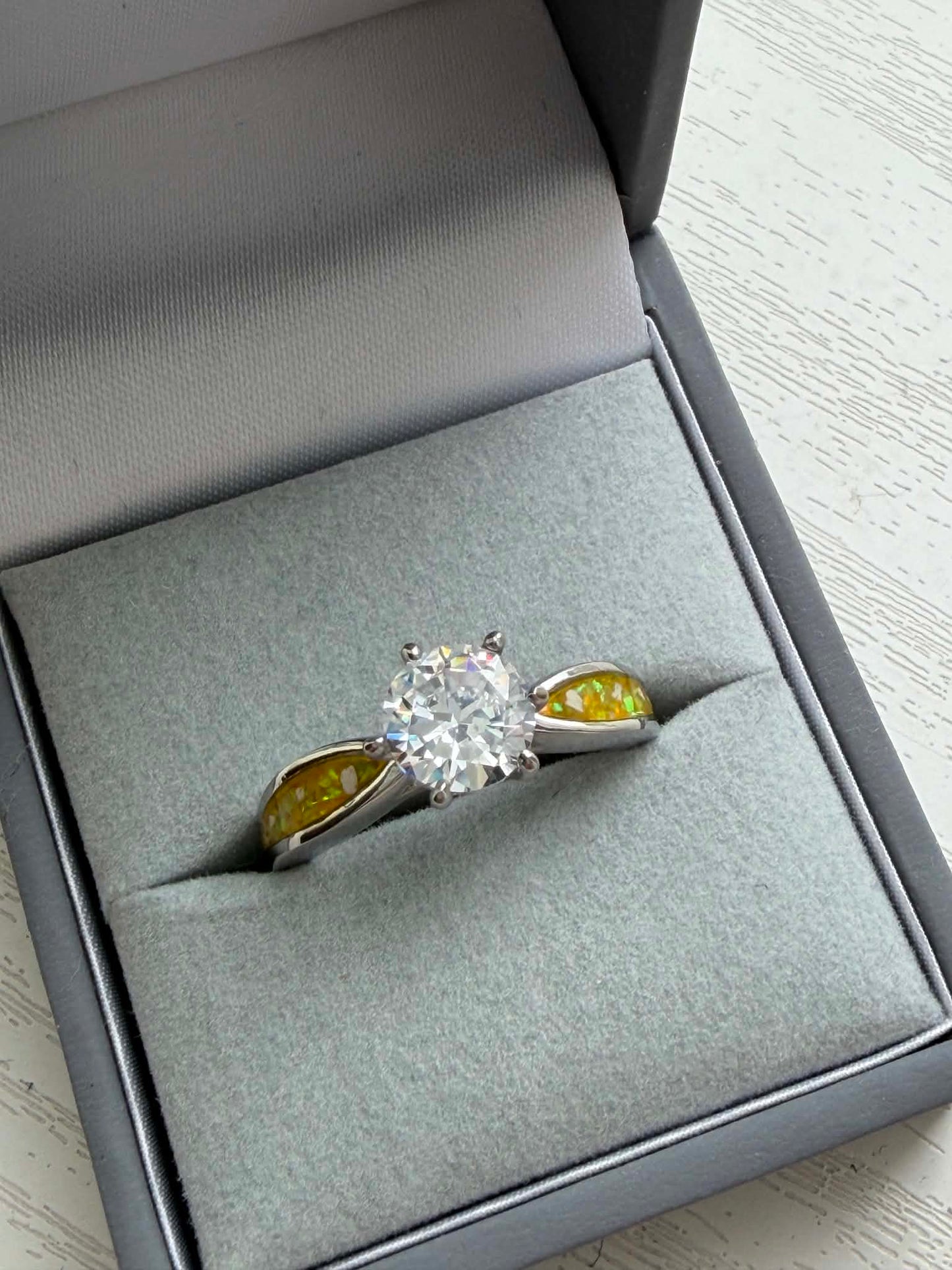 Forever Yours Stainless Steel Solitaire Ring, suitable for 2 sets of ashes.
