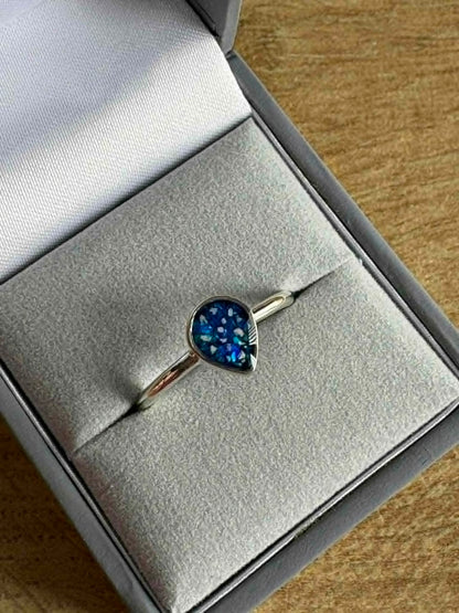 Silent Teardrop Ring