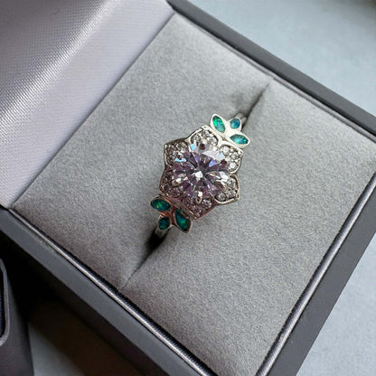 Cleopatra Ring, suitable for 1 to 6 sets of ashes.