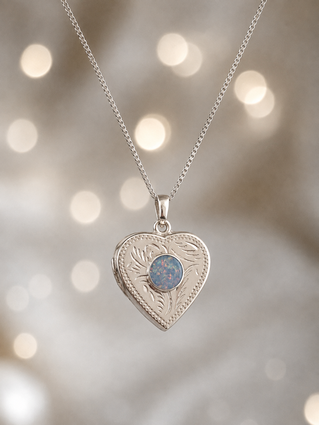 Everlasting Memories Patterned Heart Locket Pendant