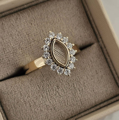 9ct Gold Marquise Ring