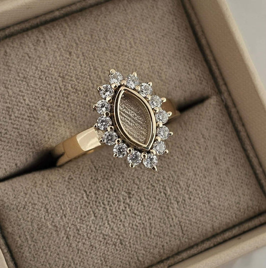 9ct Gold Marquise Ring