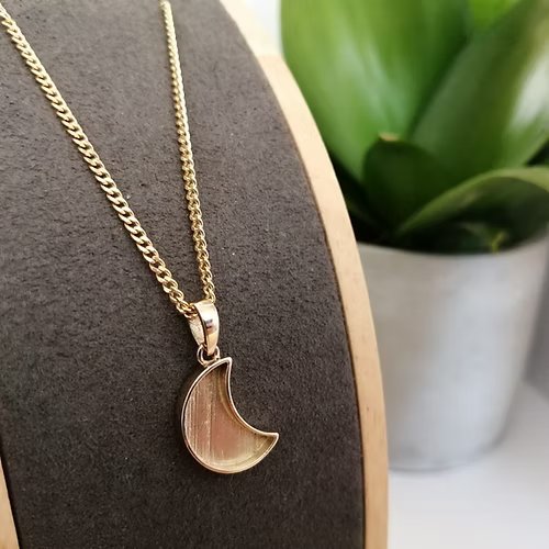 9ct Gold Moon Necklace