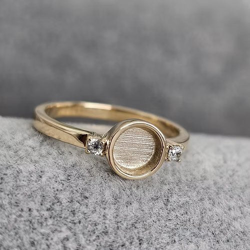 9ct Gold Sparkling Silent Promise Ring