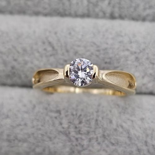 9ct Gold Timeless Solitaire Ring