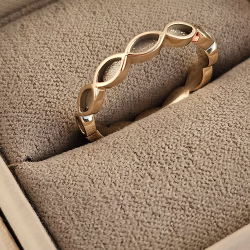9ct Gold Half Almond Eye Eternity Ring