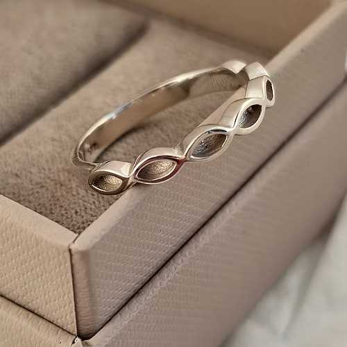 9ct Gold Half Almond Eye Eternity Ring