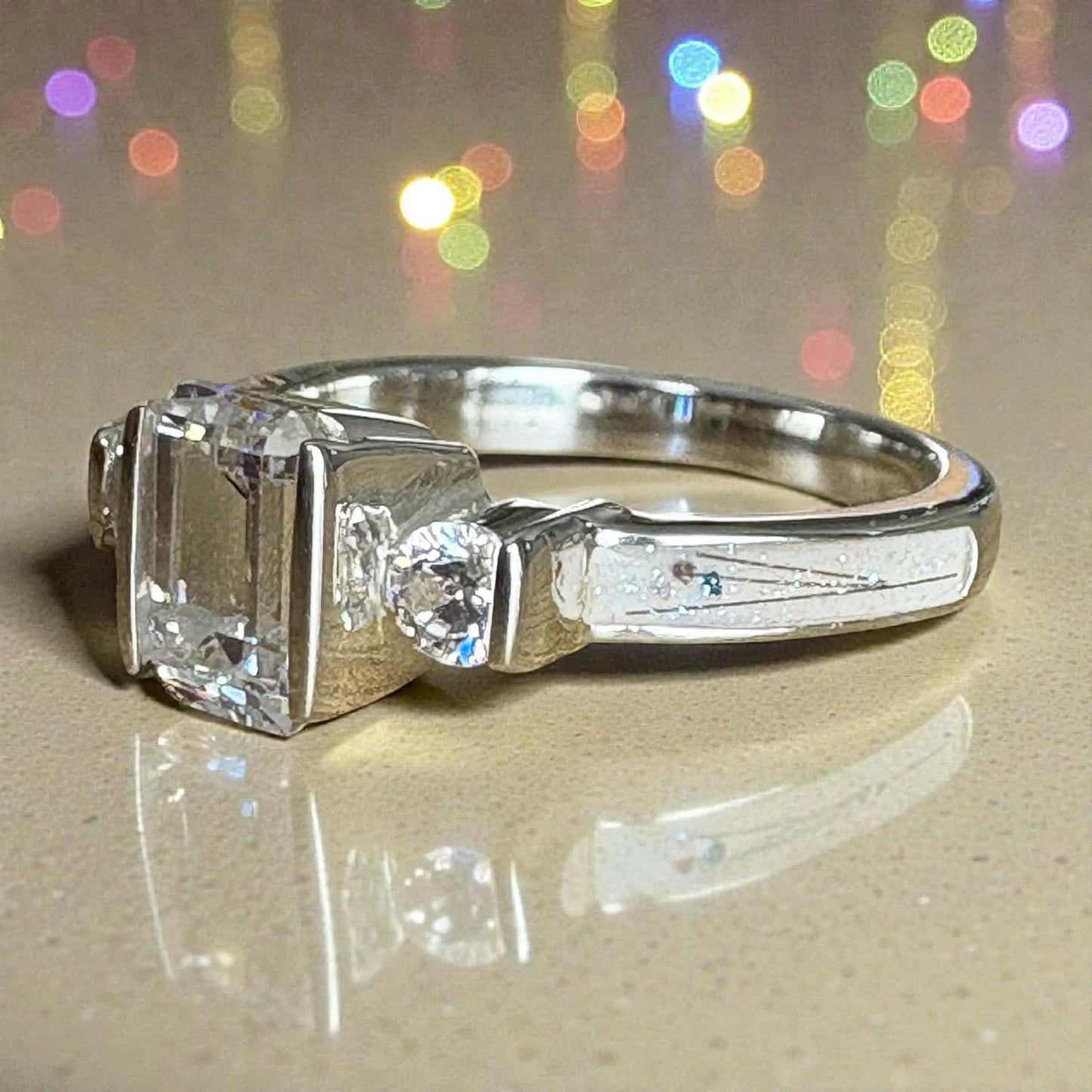 Amazing Grace Ring, suitable for 2 sets of ashes.