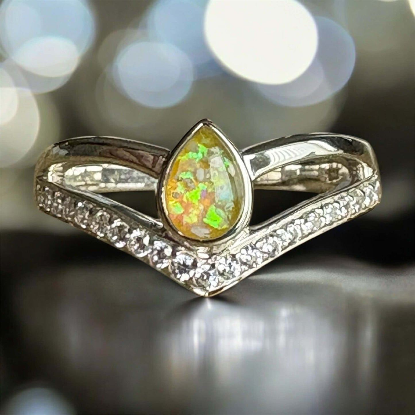 Penelopi Pear Ring