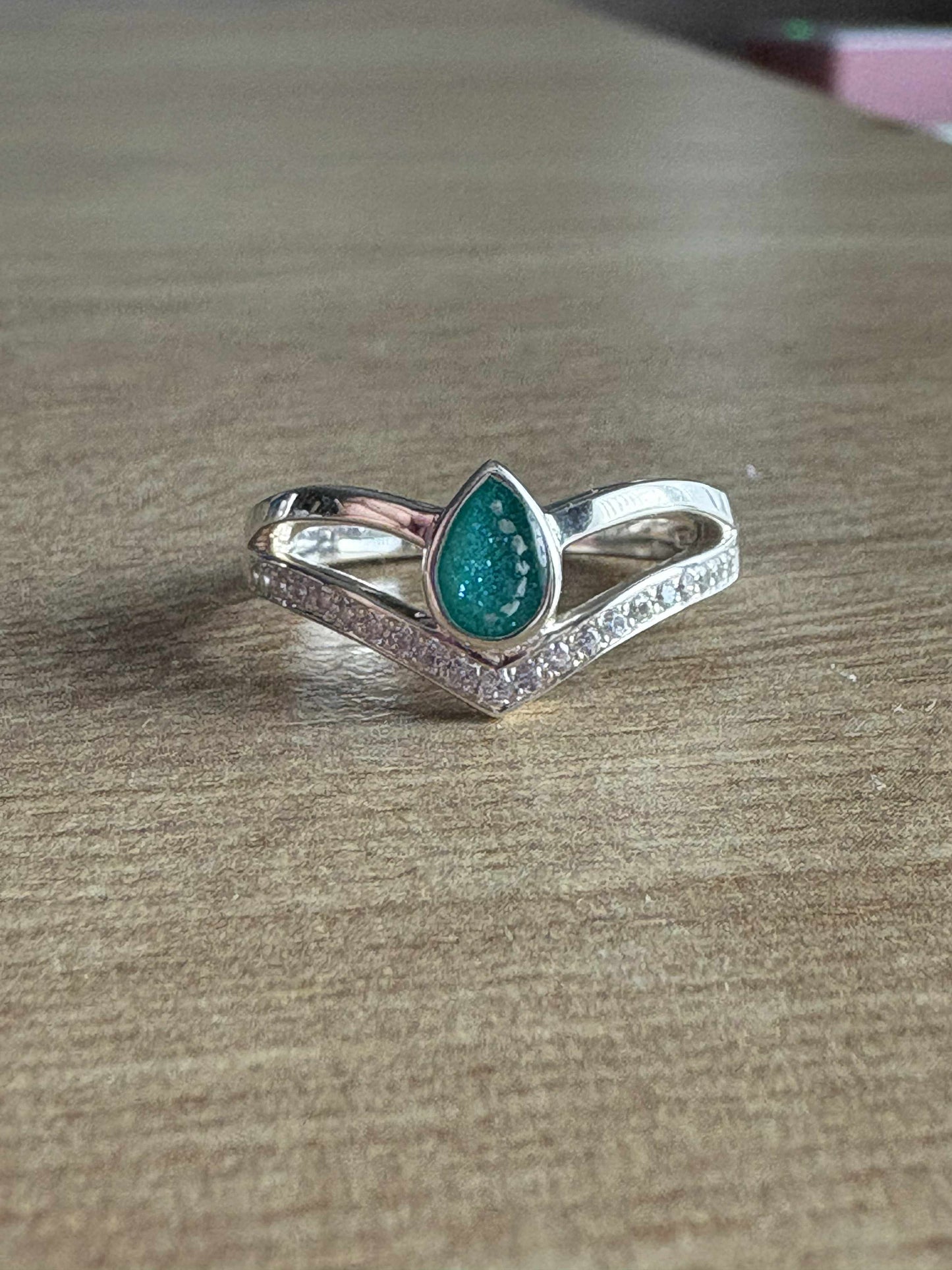 Penelopi Pear Ring