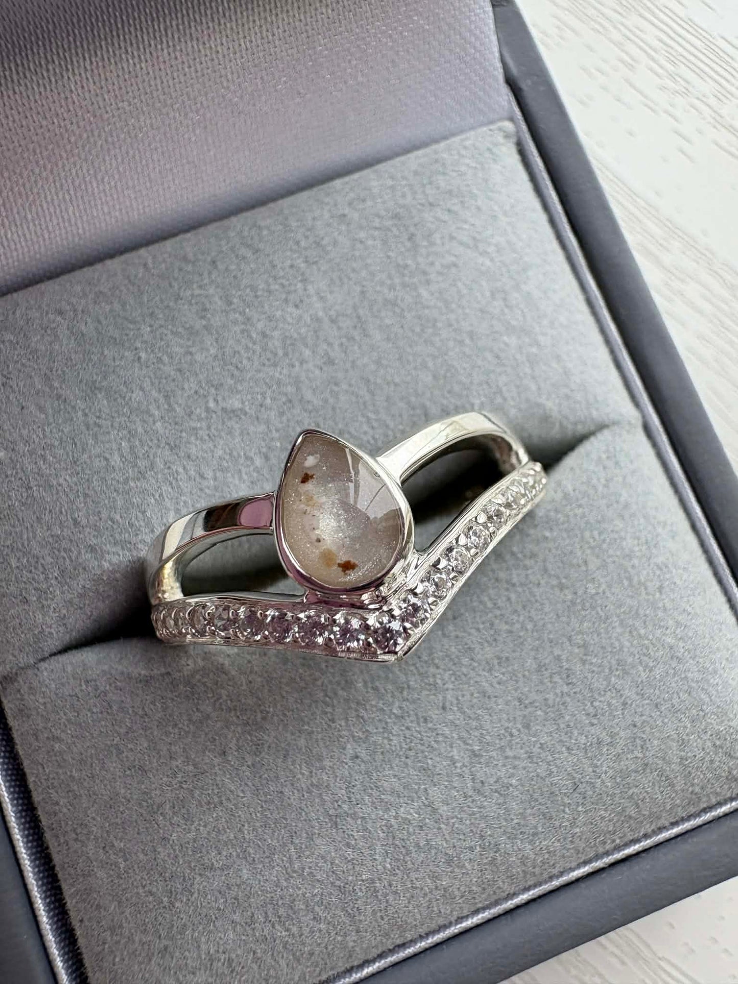 Penelopi Pear Ring