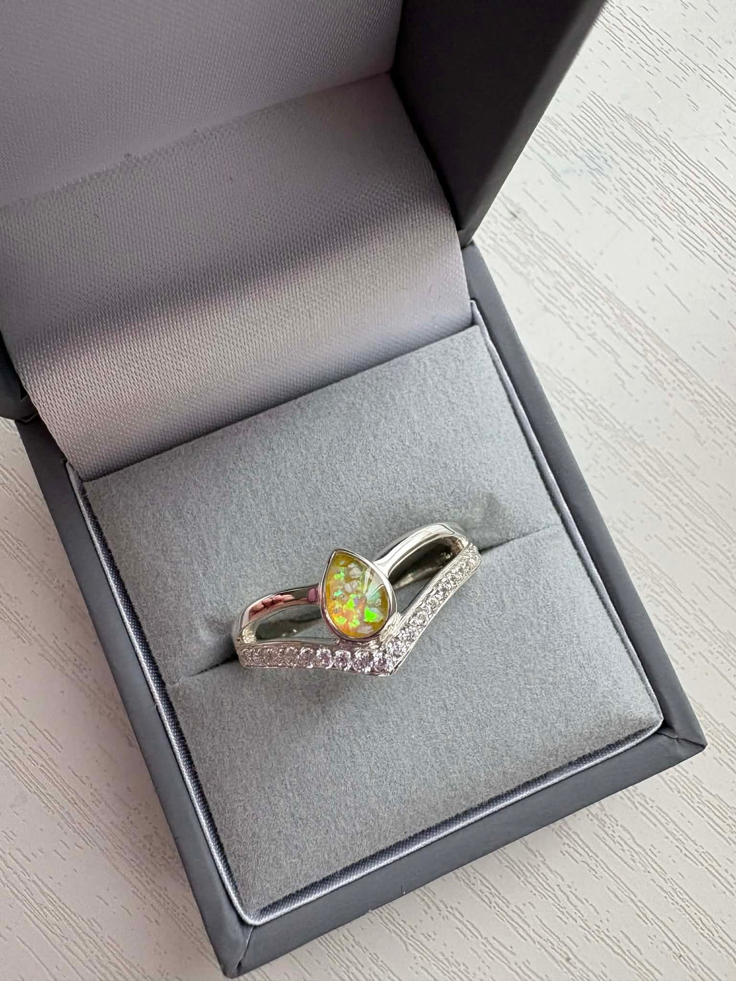 Penelopi Pear Ring