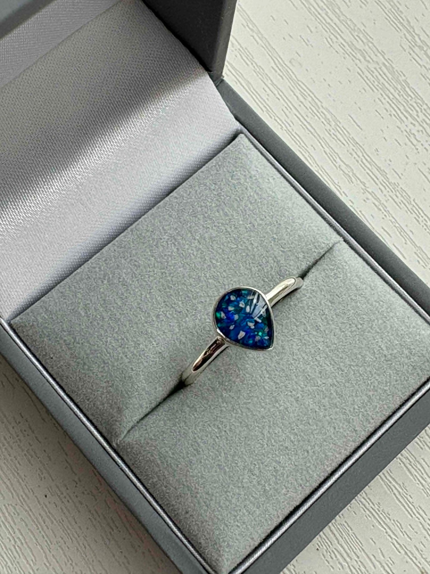 Silent Teardrop Ring